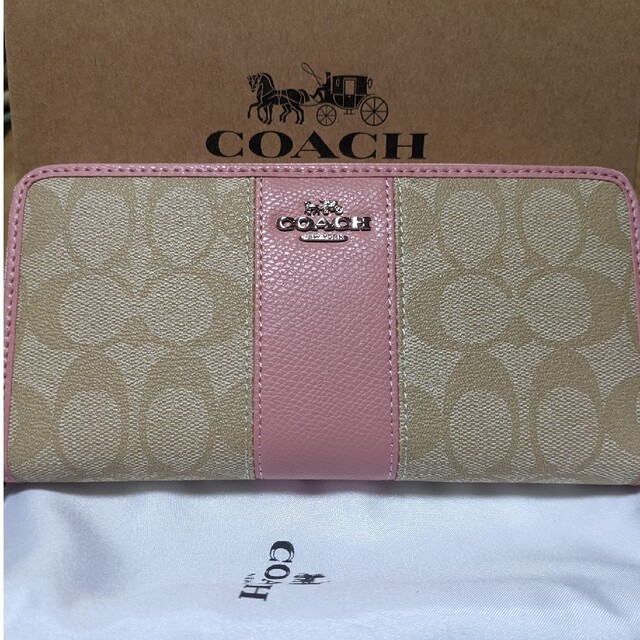 COACH(コーチ)のCOACH  長財布　シグネチャー　ピンクのワンポイント レディースのファッション小物(財布)の商品写真