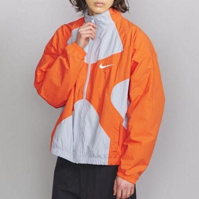 NIKE(ナイキ)の新品 定価1万6500円 NIKE  刺ロゴ ナイロン ブルゾン ジャケット　L メンズのジャケット/アウター(ナイロンジャケット)の商品写真