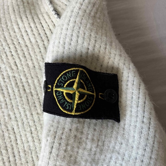 STONE ISLAND(ストーンアイランド)の限定値下げ　ストーンアイランド　ニット　パーカー メンズのトップス(ニット/セーター)の商品写真