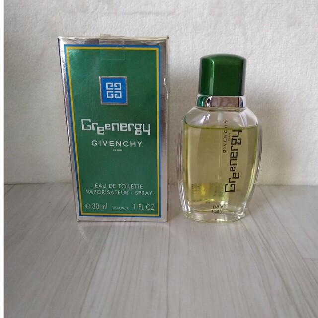 GIVENCHY(ジバンシィ)のGIVENCHY　香水　グリナジィ コスメ/美容の香水(香水(男性用))の商品写真