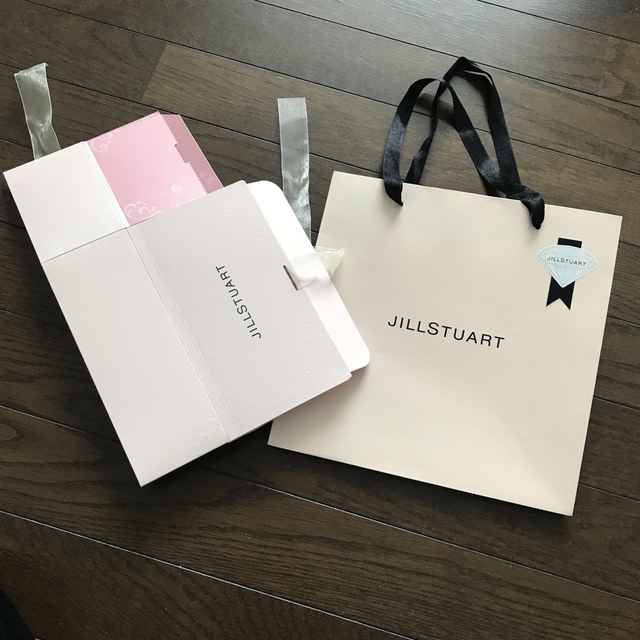 JILLSTUART(ジルスチュアート)のまい♡様　ボックス・ショッパーのセット レディースのバッグ(ショップ袋)の商品写真