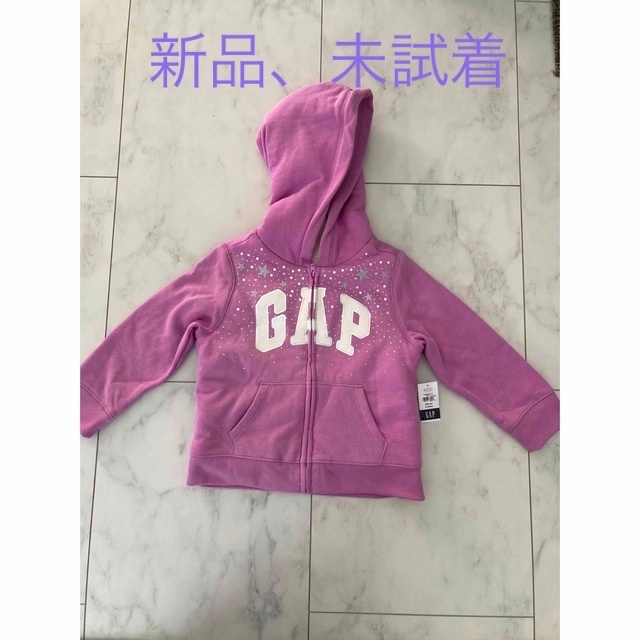 GAP(ギャップ)のGAPパーカー　100cm キッズ/ベビー/マタニティのキッズ服女の子用(90cm~)(ジャケット/上着)の商品写真