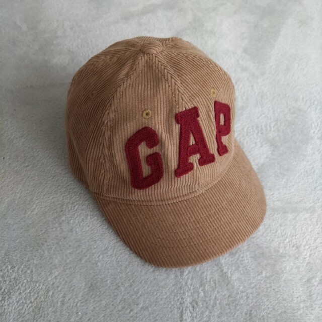 babyGAP(ベビーギャップ)のベビーギャップ　コーデュロイ　帽子　48 49 50cm　ベージュ キッズ/ベビー/マタニティのこども用ファッション小物(帽子)の商品写真