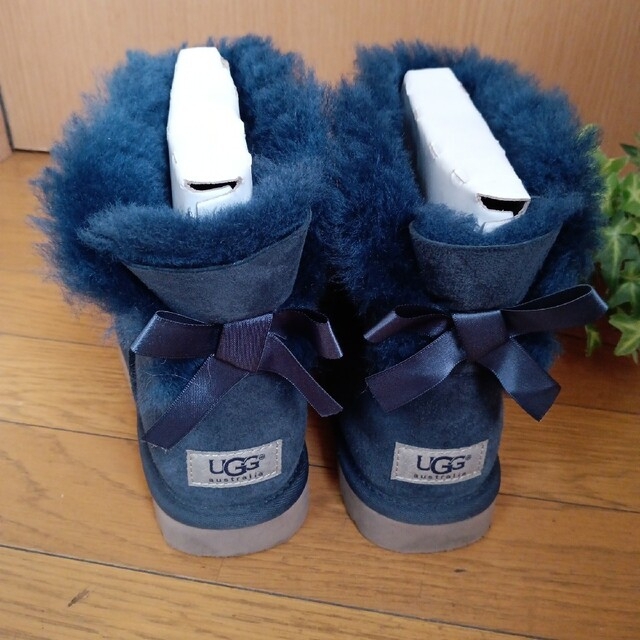 UGG(アグ)の未使用◇UGG◇♥リボン可愛い♥ムートンブーツ24cm レディースの靴/シューズ(ブーツ)の商品写真