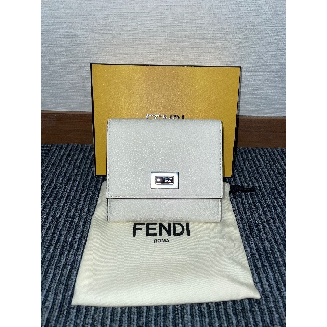 FENDI - ☆大人気商品☆ 新品 FENDI ピーカブー　財布