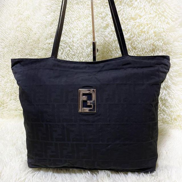 FENDI - ✨希少極美品✨フェンディ トートバッグ ズッカ柄 FF金具 黒