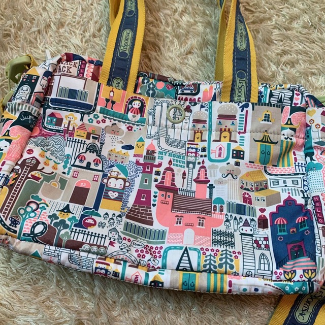 LeSportsac LeSportsac Artist In Residence ショルダーバッグの通販 by ななこ's shop ｜ レスポートサックならラクマ