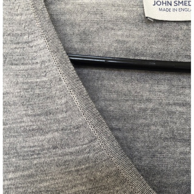 JOHN SMEDLEY(ジョンスメドレー)の【シュワッチ様専用】ジョンスメドレー レディースVネックニット レディースのトップス(ニット/セーター)の商品写真