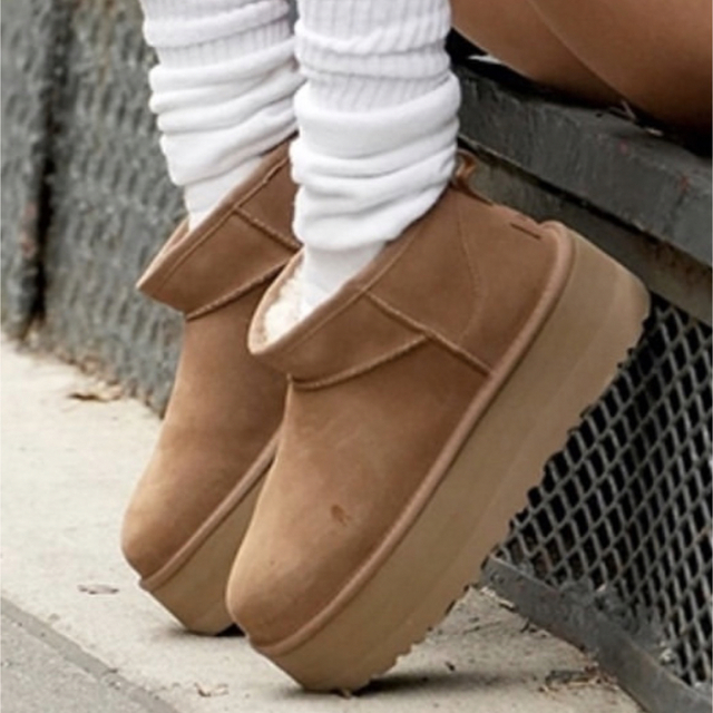 UGG CLASSIC ULTRA MINI PLATFORM アグ 厚底 - サンダル