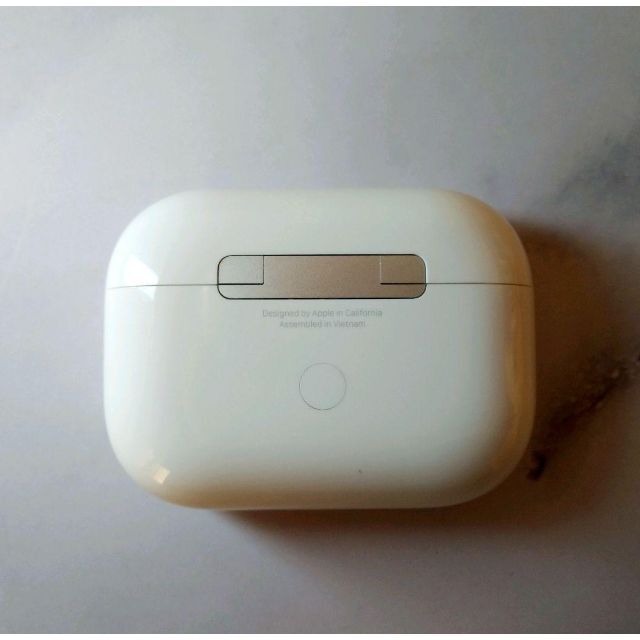 Apple(アップル)の【AirPods Pro】 MWP22J/A スマホ/家電/カメラのオーディオ機器(ヘッドフォン/イヤフォン)の商品写真