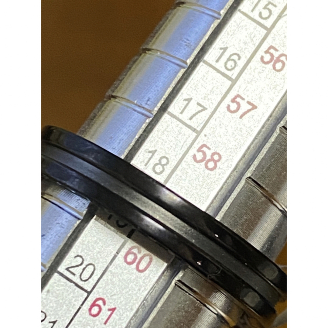 側面ブラックジルコニア316L刻印サージカルステンレスブラックリング メンズのアクセサリー(リング(指輪))の商品写真