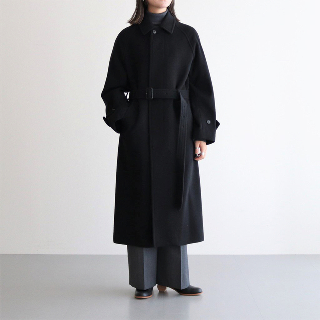 AURALEE(オーラリー)の2022AW AURALEE  CASHMERE WOOL ステンカラーコート レディースのジャケット/アウター(ロングコート)の商品写真