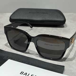 新品未使用】BALENCIAGA スクエア サングラス BB0056SA | unimac.az