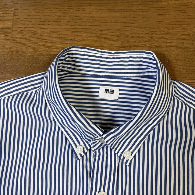 UNIQLO(ユニクロ)のエクストラファインコットンブロードストライプシャツ（長袖）　Lサイズ メンズのトップス(シャツ)の商品写真