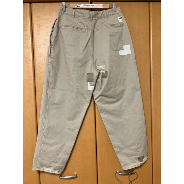 BEAMS(ビームス)の22AW SSZ REPAIR CHINO チノパン メンズのパンツ(チノパン)の商品写真