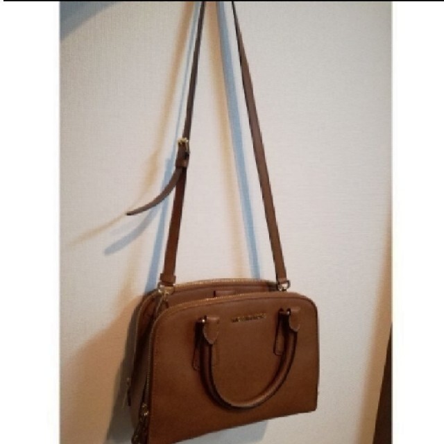 【美品】MICHAEL KORS　スクエアショルダーバッグレディース