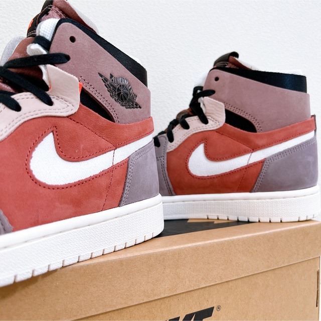 NIKE(ナイキ)のNike Air Jordan 1 Zoom Air Comfort Rust レディースの靴/シューズ(スニーカー)の商品写真