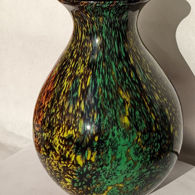 ガラス花瓶　　中型　カメイガラス