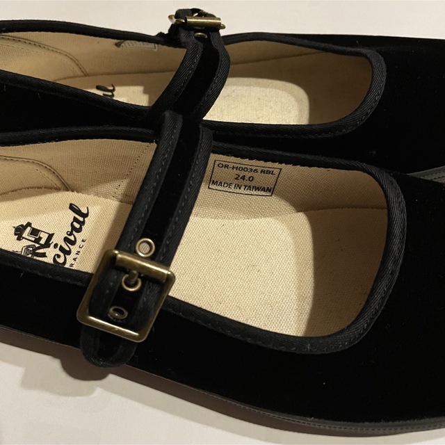 ORCIVAL(オーシバル)のORCIVAL（オーシバル）　ストラップベロアシューズ レディースの靴/シューズ(バレエシューズ)の商品写真