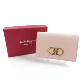 フェラガモ(Ferragamo)の美品 Salvatore Ferragamo フェラガモ カードケース 1点 ピンク 名刺入れ 兼用 AO601C (財布)