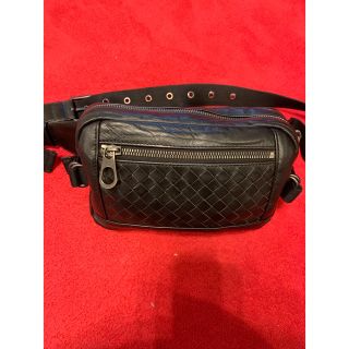 ボッテガヴェネタ(Bottega Veneta)のBOTTEGA VENETA イントレチャート ボディバッグ (ボディーバッグ)