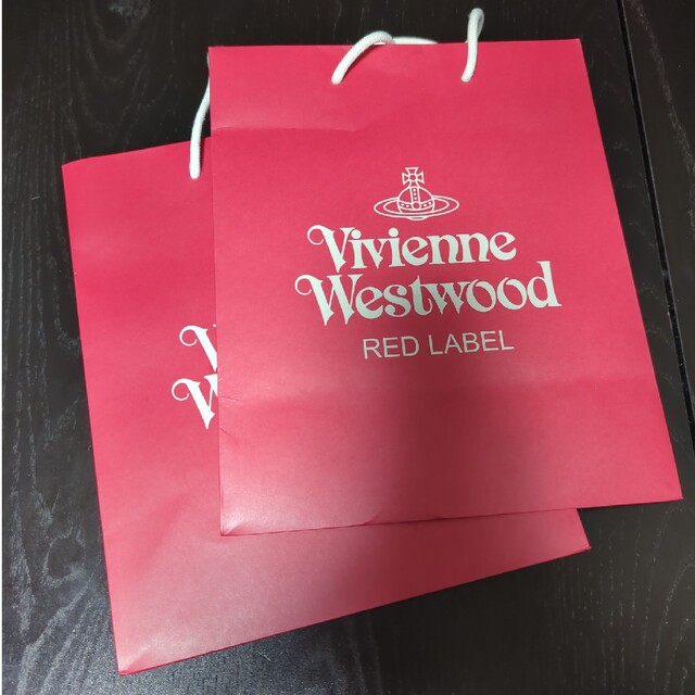 Vivienne Westwood(ヴィヴィアンウエストウッド)のヴィヴィアン　ショップ袋赤　2枚 レディースのバッグ(ショップ袋)の商品写真