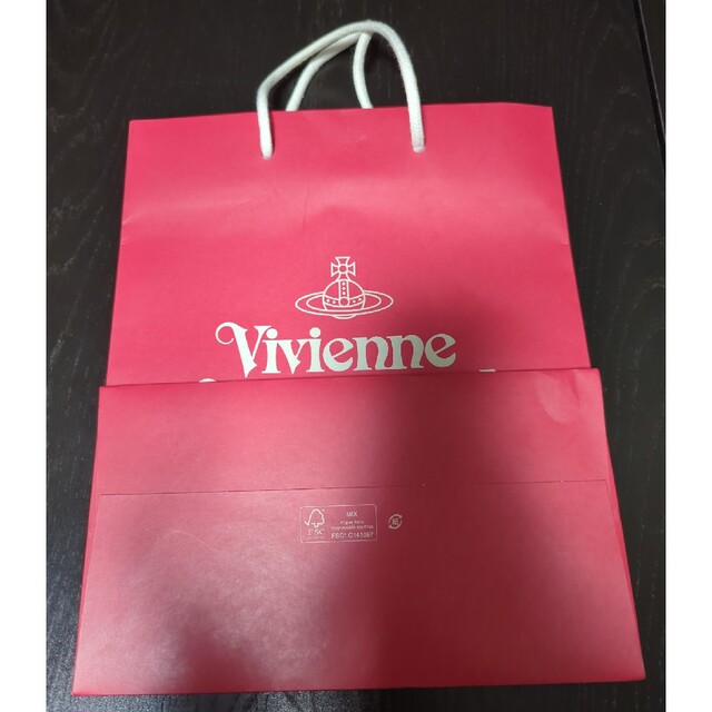 Vivienne Westwood(ヴィヴィアンウエストウッド)のヴィヴィアン　ショップ袋赤　2枚 レディースのバッグ(ショップ袋)の商品写真