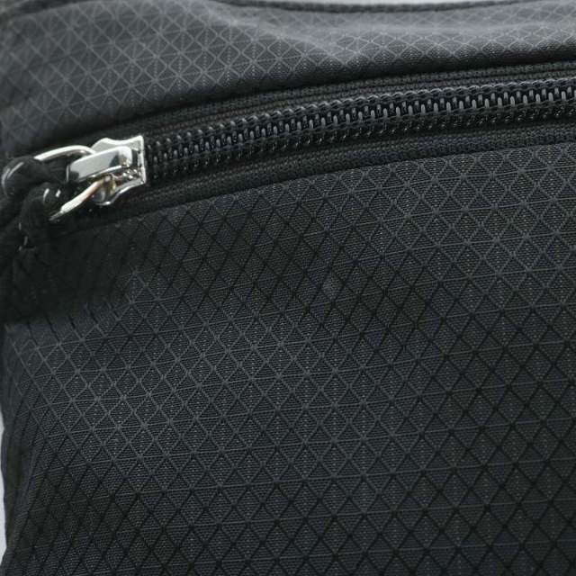 HUNTING WORLD(ハンティングワールド)のHUNTING WORLD ショルダーバッグ ナイロン 黒 ブラック レディースのバッグ(ショルダーバッグ)の商品写真