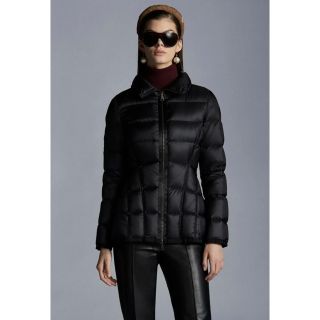 モンクレール(MONCLER)のMONCLER 《Bellardie》ショートダウンジャケット(ダウンジャケット)