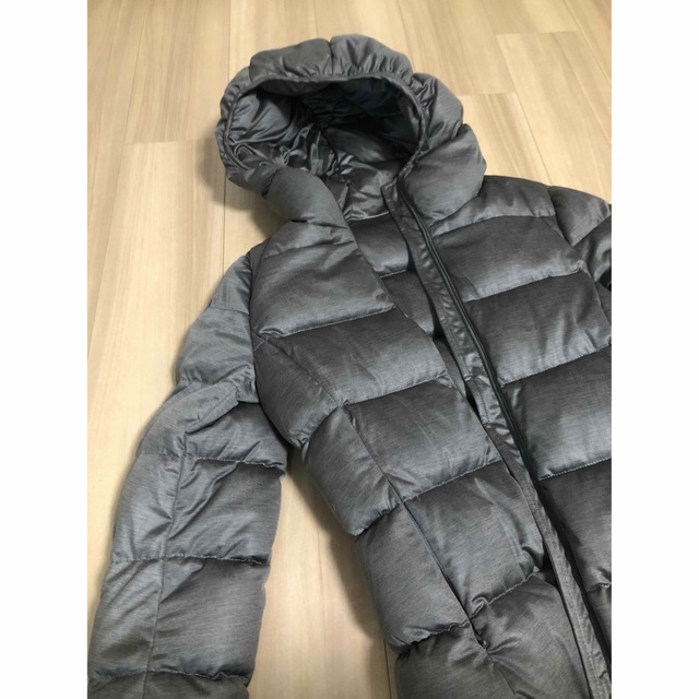 MONCLER(モンクレール)のモンクレール正規品MONCLER シルバー　 レディースのジャケット/アウター(ダウンジャケット)の商品写真