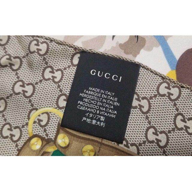 Gucci(グッチ)のグッチ 大判 スカーフ ベージュ フローラ イエロー グリーン ゴールド GG レディースのファッション小物(バンダナ/スカーフ)の商品写真