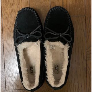 アグ(UGG)のUGG  黒　ダコタ　モカシン(スリッポン/モカシン)