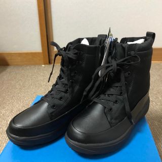 コロンビア(Columbia)のColumbia サップランド　　23.5cm     新品(ブーツ)