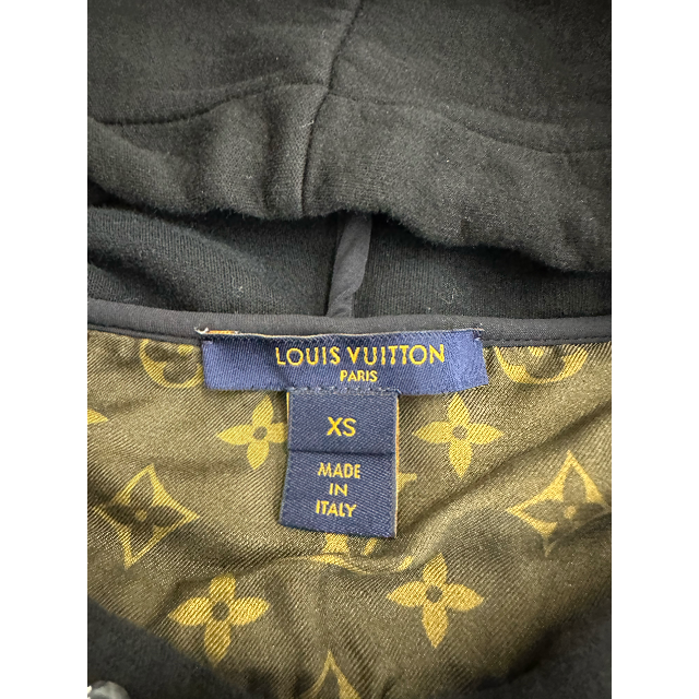 LOUIS VUITTON(ルイヴィトン)のLouis Vuittonモノグラムロゴプリントパーカー レディースのトップス(パーカー)の商品写真