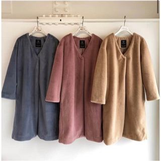 ダブルクローゼット(w closet)のw closet♥︎エコファーＶネックコート(毛皮/ファーコート)