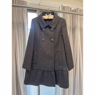 ジルバイジルスチュアート(JILL by JILLSTUART)のエビちゃん着用❣️【新品】JILL STUART  ビジュー ペプラムコート(ロングコート)