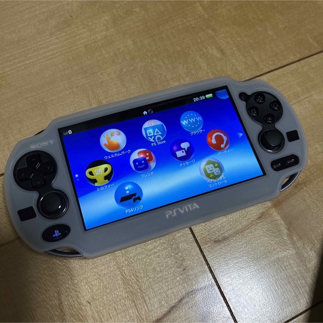 PS Vita PCH-1100 ブラック　6点セット エンタメ/ホビーのゲームソフト/ゲーム機本体(携帯用ゲーム機本体)の商品写真