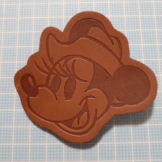 ディズニー(Disney)の劣化や汚れ有 ミニーマウス Minniemouse レザー　ブローチ　ディズニー(キャラクターグッズ)