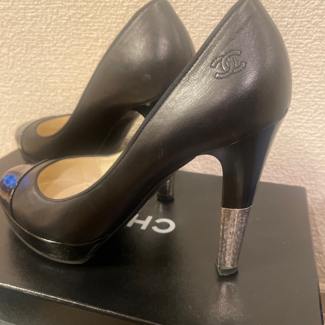 CHANEL(シャネル)のいきなり値下げ！シャネル　パンプス　37 1/2 23.5 レディースの靴/シューズ(ハイヒール/パンプス)の商品写真