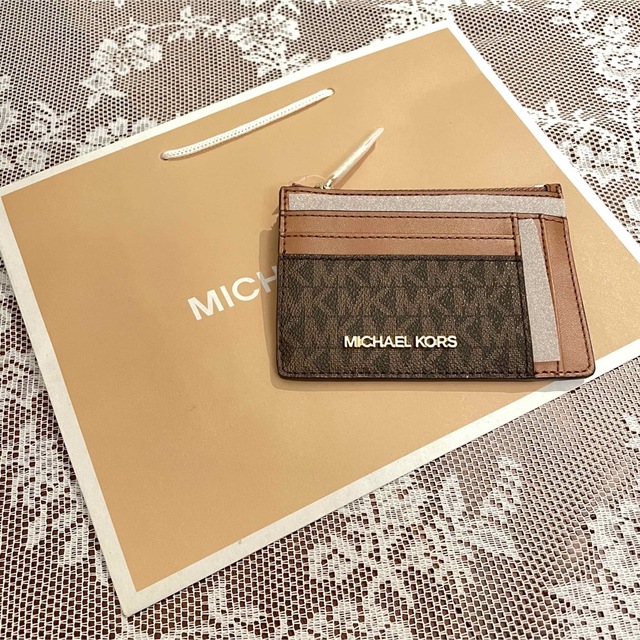 匿名配送！◆MICHAEL KORS◆マイケルコース パスケース 定期入れファッション小物