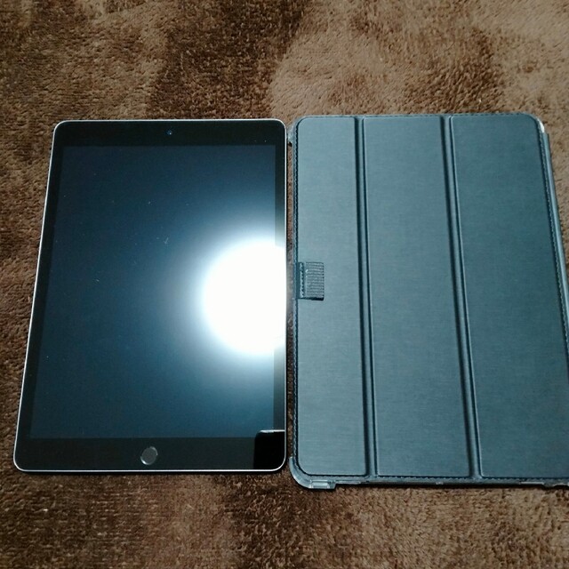 iPad第9世代64GB スペースグレイ+カバー付き | フリマアプリ ラクマ