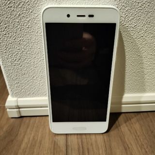 アクオス(AQUOS)のSIMフリー SHARP SH-M05 中古 起動確認済(携帯電話本体)