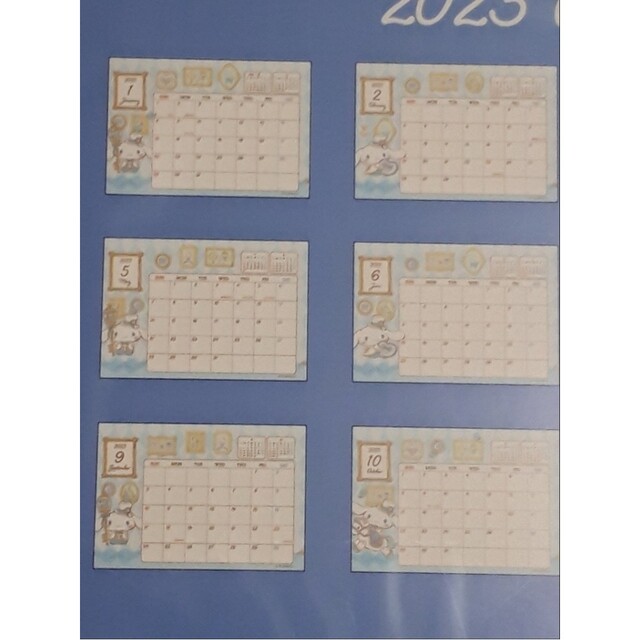 シナモロール(シナモロール)の卓上　カレンダー　2023年　シナモロール　サンリオ インテリア/住まい/日用品の文房具(カレンダー/スケジュール)の商品写真
