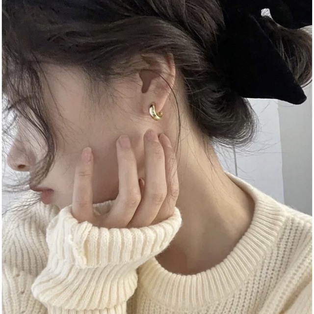 新品登場 ゴールド shape ear 01 loro イヤカフ forumsirius.com