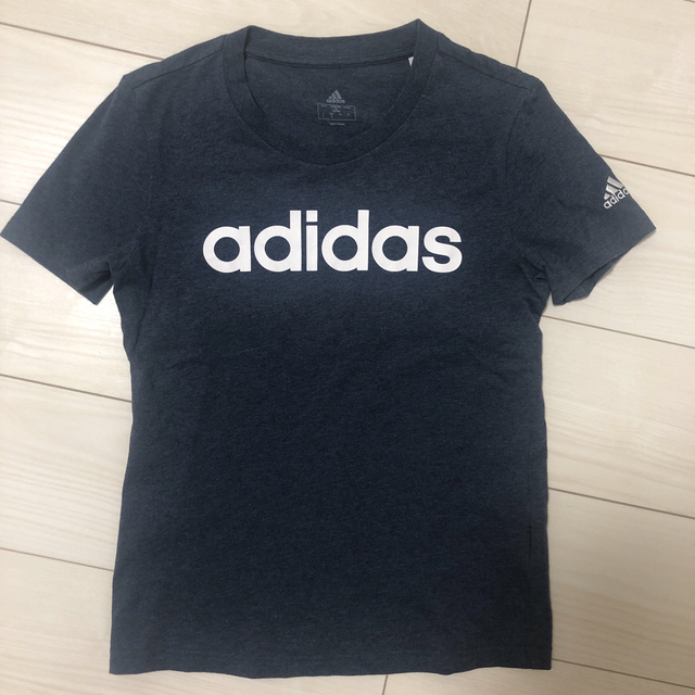 adidas(アディダス)のSサイズ　アディダス　半袖Tシャツ レディースのトップス(Tシャツ(半袖/袖なし))の商品写真