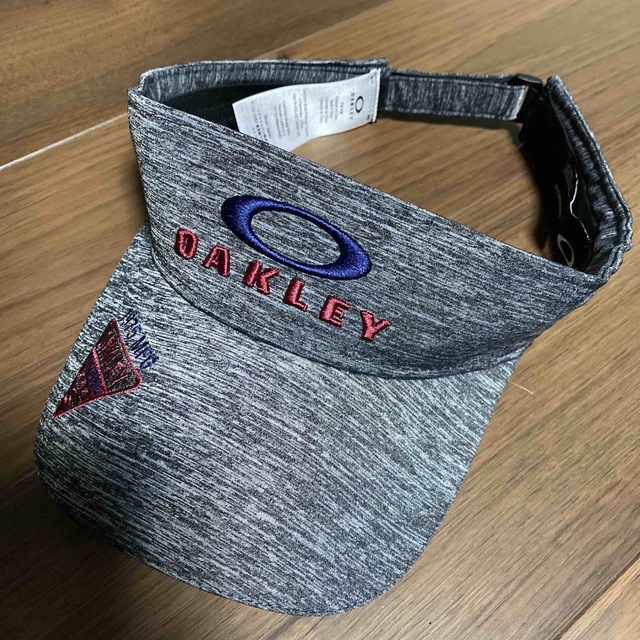 Oakley(オークリー)のオークリー　サンバイザー　 スポーツ/アウトドアのゴルフ(その他)の商品写真