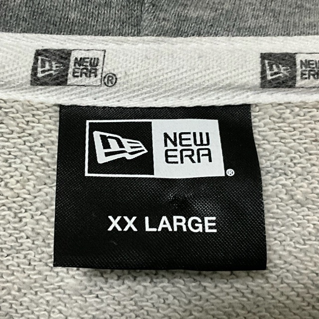 New Era - Center Small Logo Hoodie