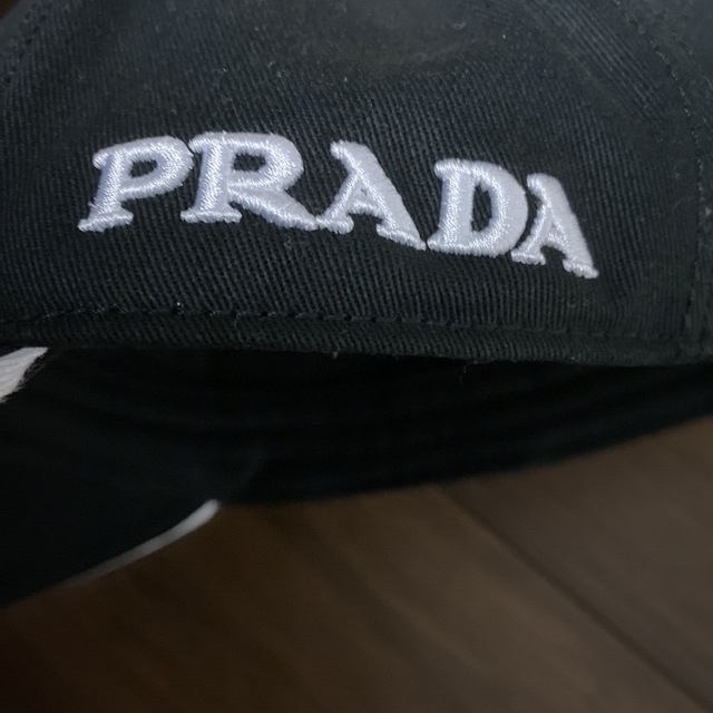 PRADA(プラダ)のPRADA キャップ　黒 メンズの帽子(キャップ)の商品写真