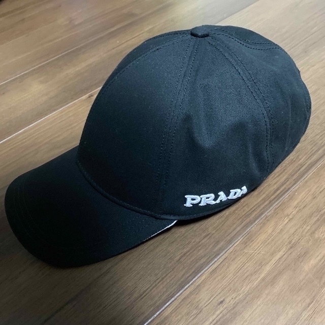 PRADA(プラダ)のPRADA キャップ　黒 メンズの帽子(キャップ)の商品写真