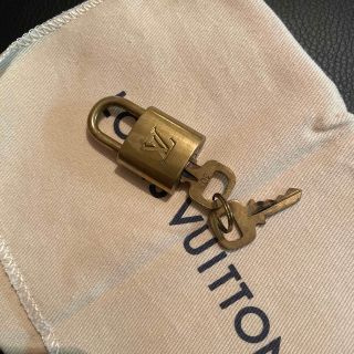 ルイヴィトン(LOUIS VUITTON)のルイヴィトン カデナ パドロック キー 鍵 2本付き 南京錠 .カデナLV(その他)